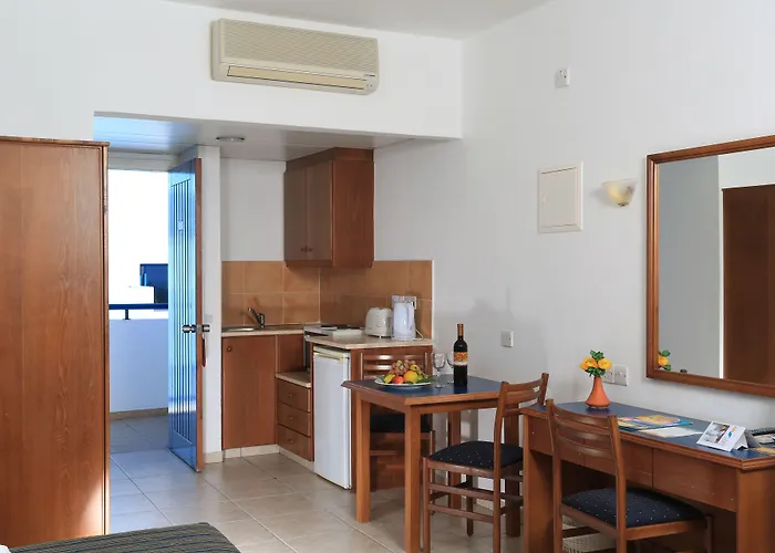 Eleni Ξενοδοχείο 4*