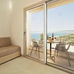 Eleni 4*