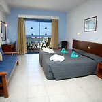 فندق Eleni 4*
