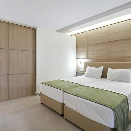 Eleni Hotel Klorakas