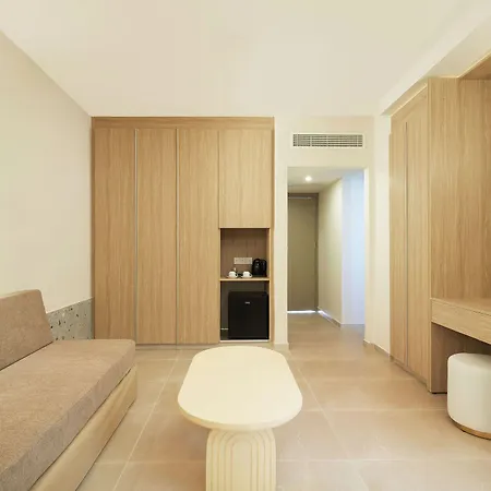 Eleni Hotel Klorakas