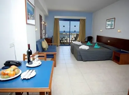 Eleni 4*