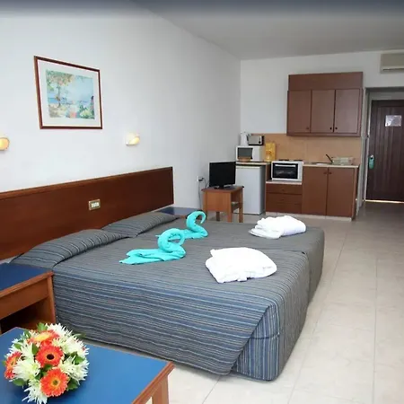 Eleni Hotel Klorakas